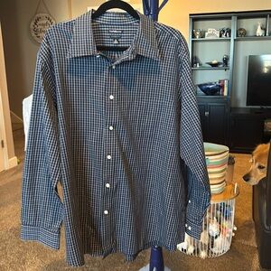 Croft & barrow blue checkered design, long sleeve dress shirt,button-down. XXL